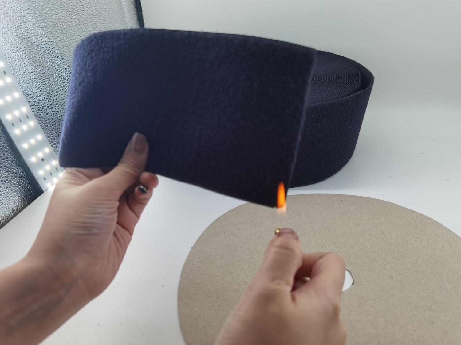 Non-FlammableHookandLoopforHigh-SafetyApplicationsinElectronics,Aviation,andAutomotive
